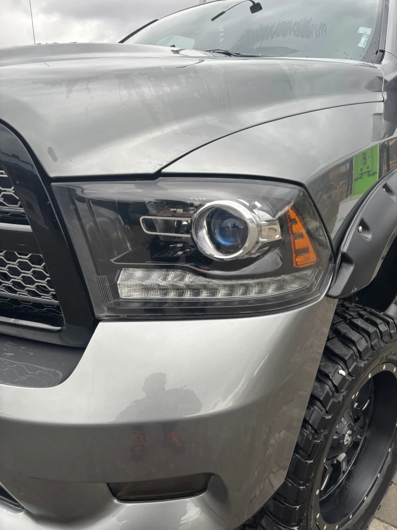 Dodge RAM 1500 5.7 HEMI, снимка 3 - Автомобили и джипове - 52575179