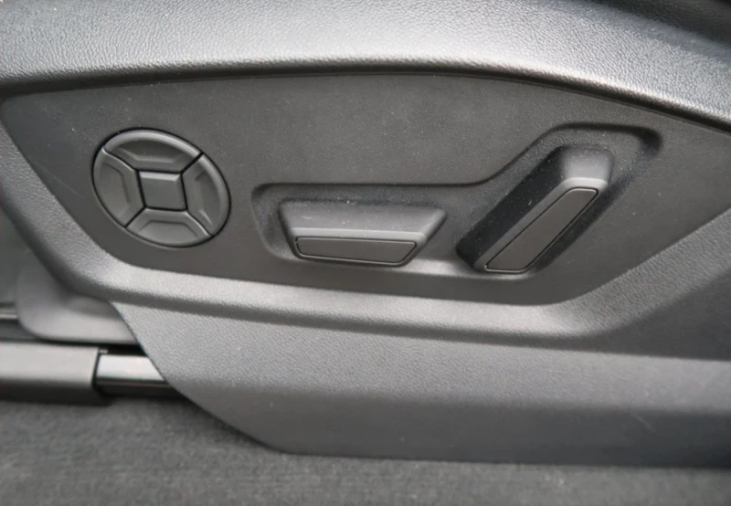 Audi Q7  3.0 TDI Quattro, снимка 7 - Автомобили и джипове - 52604517