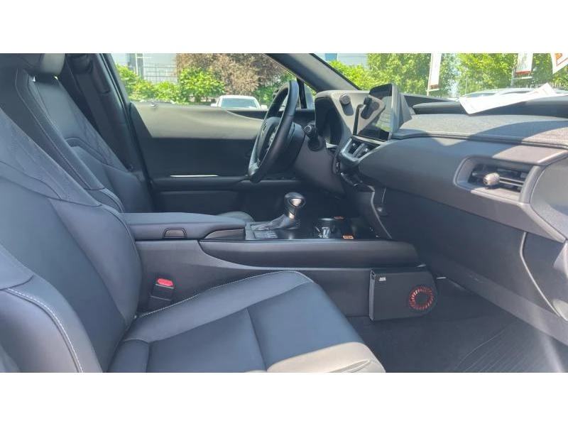 Lexus UX 250h F-Sport - изображение 6