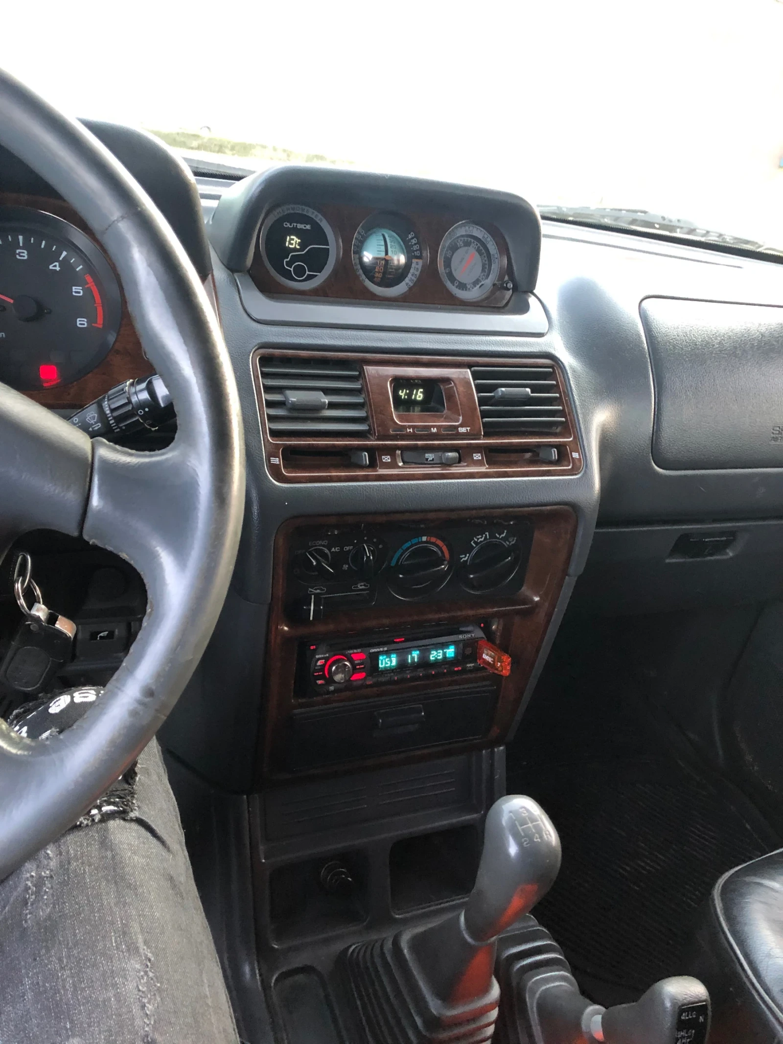 Mitsubishi Pajero, снимка 9 - Автомобили и джипове - 53788359