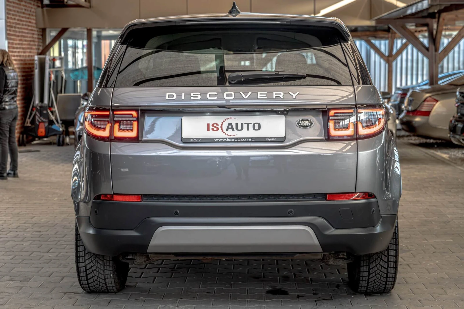 Land Rover Discovery Sport P300e/Hybrid/Камера/Meridian/Панорама/Memory, снимка 4 - Автомобили и джипове - 53788716