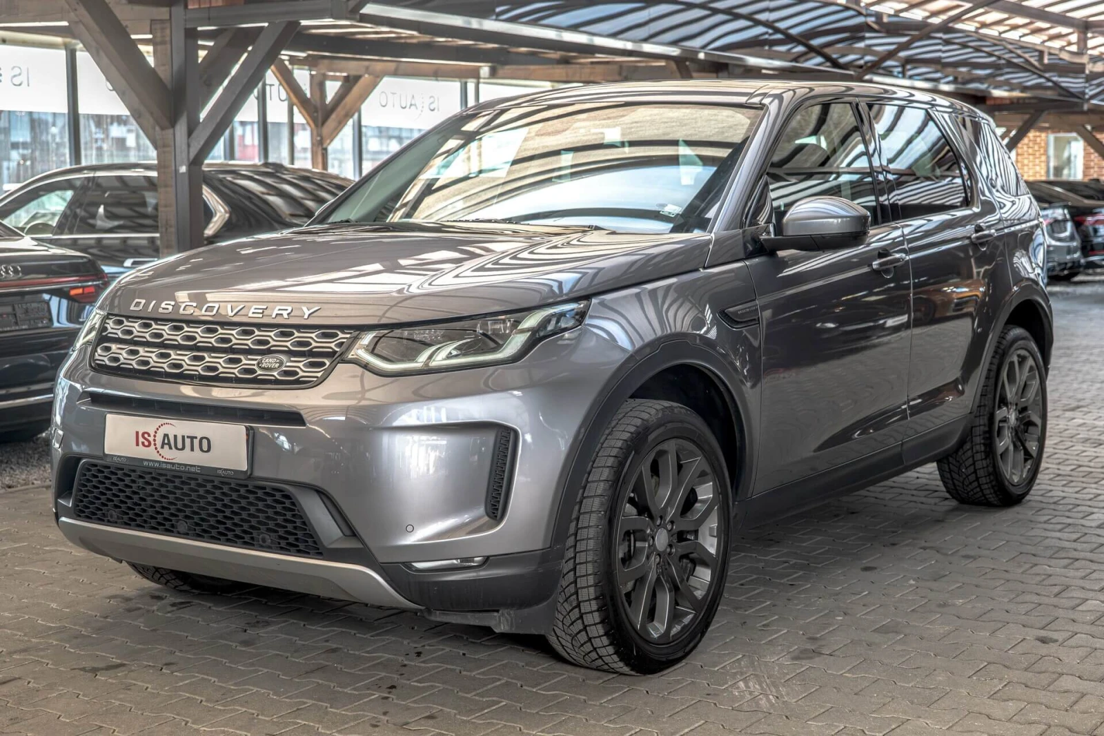 Land Rover Discovery Sport P300e/Hybrid/Камера/Meridian/Панорама/Memory, снимка 2 - Автомобили и джипове - 53788716
