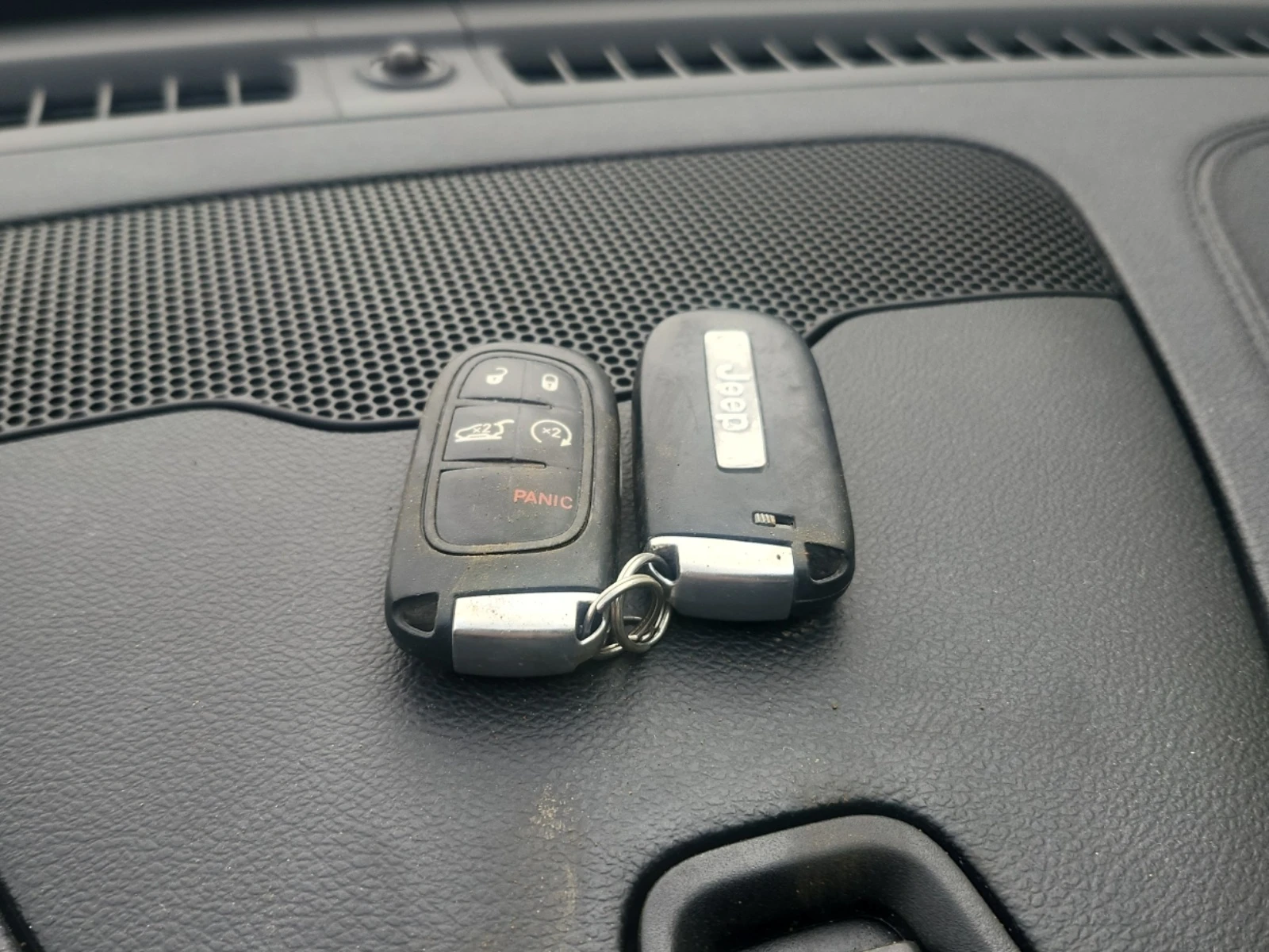 Jeep Grand cherokee * * CARFAX * * АВТО КРЕДИТ * * , снимка 9 - Автомобили и джипове - 54076815