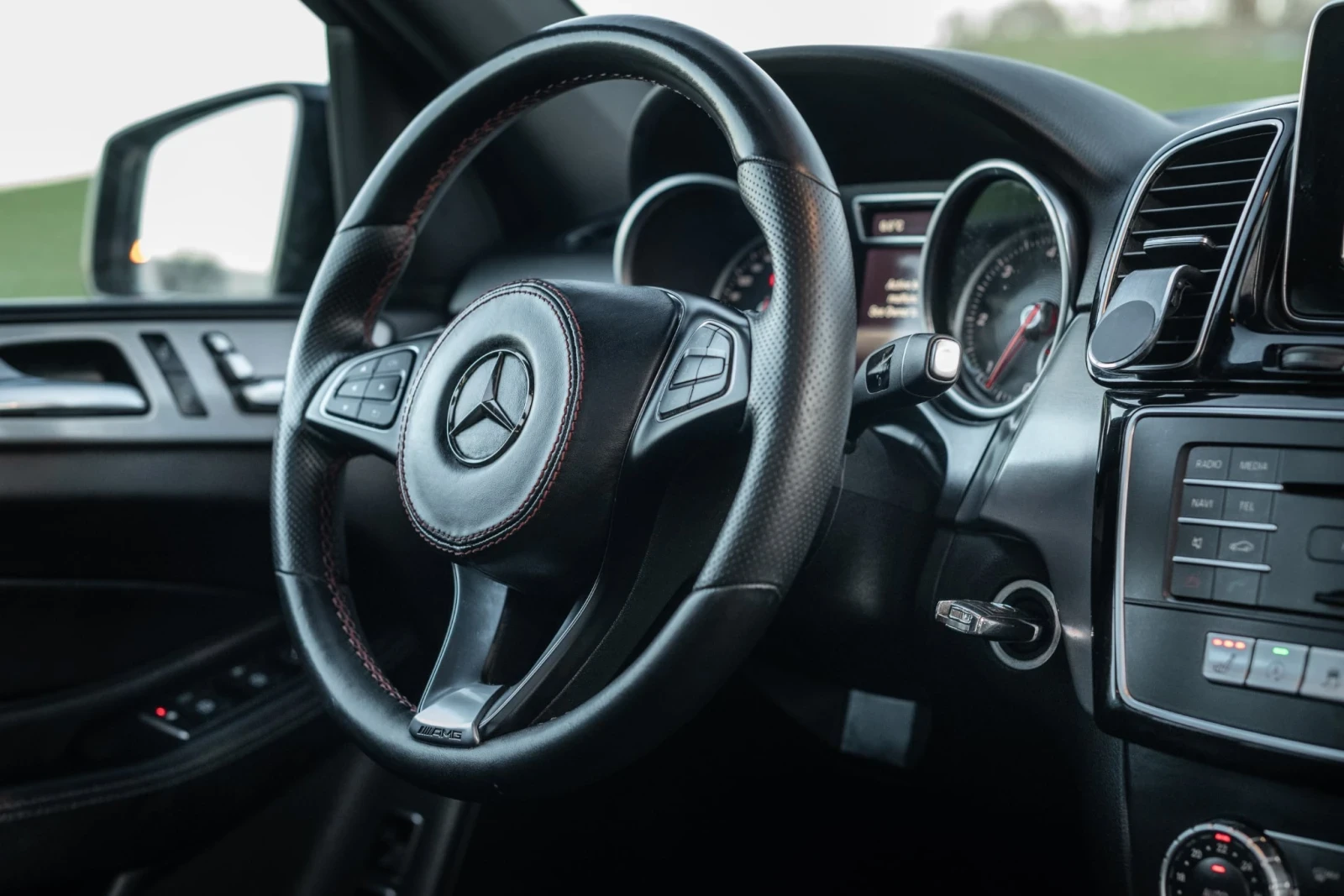 Mercedes-Benz GLE 350, снимка 9 - Автомобили и джипове - 54678083