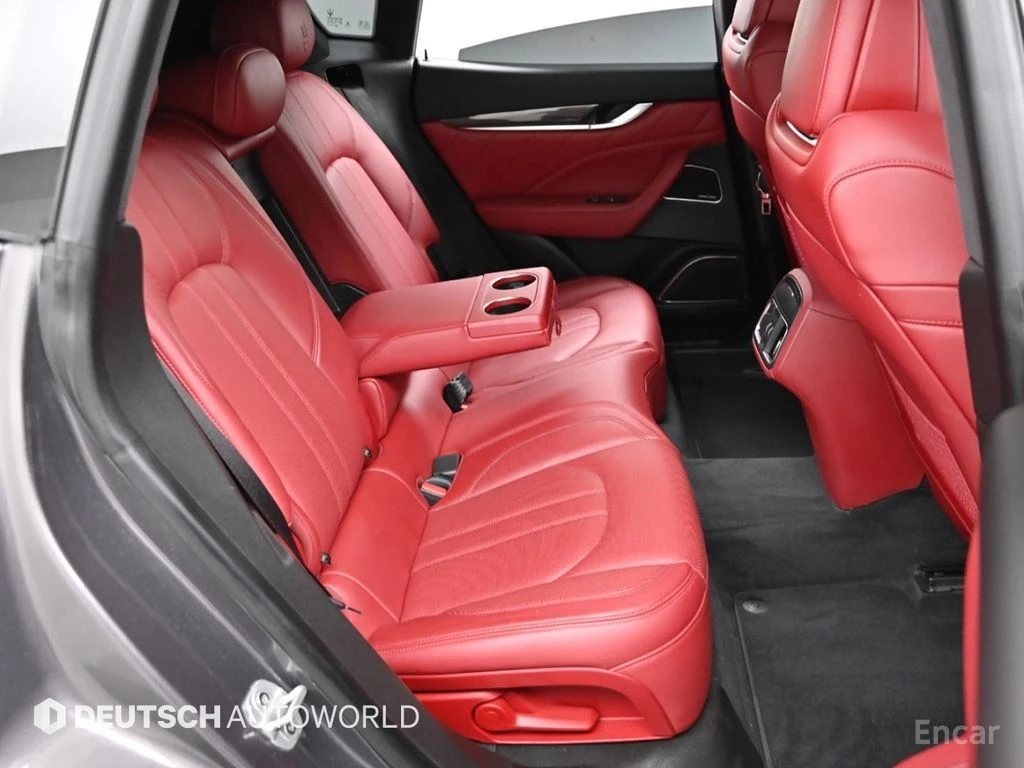 Maserati Levante 3.0 AWD* GRANSPORT* ПОДГРЕВ* ОБДУХВАНЕ* НАВИГАЦИЯ, снимка 9 - Автомобили и джипове - 54765711