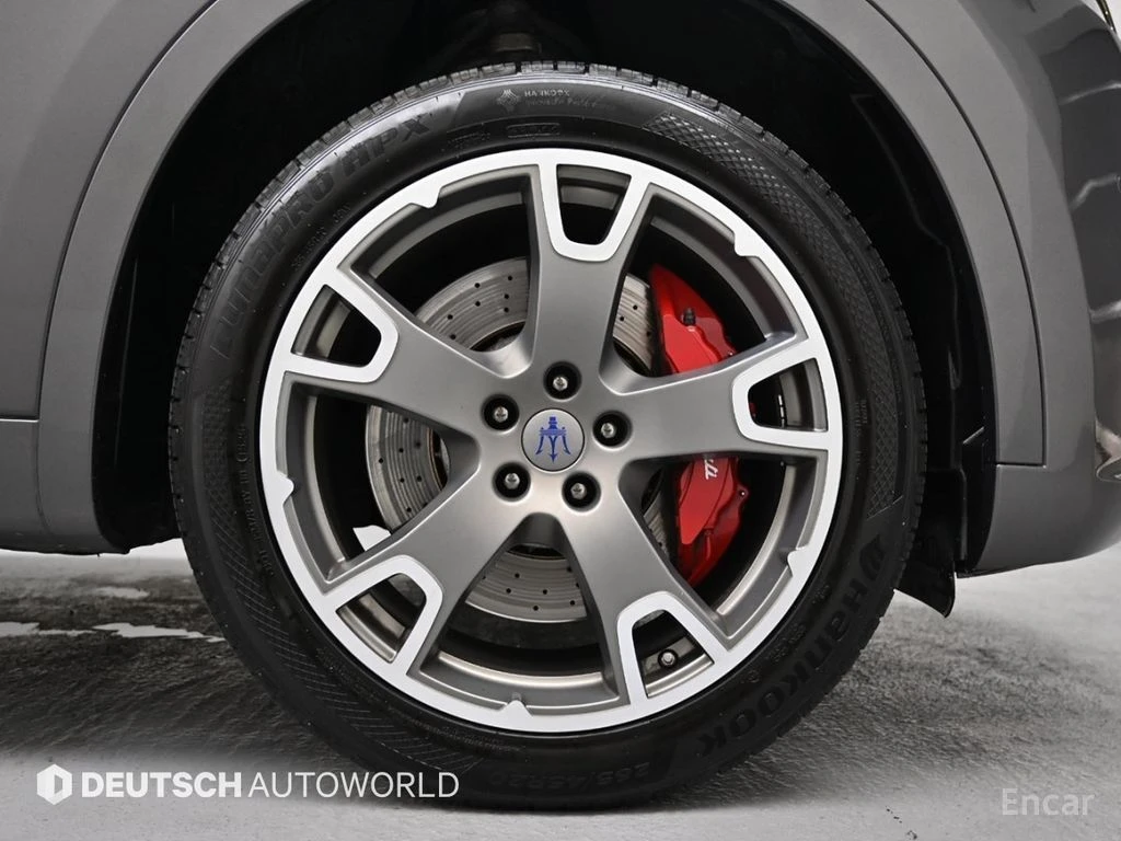 Maserati Levante 3.0 AWD* GRANSPORT* ПОДГРЕВ* ОБДУХВАНЕ* НАВИГАЦИЯ, снимка 13 - Автомобили и джипове - 54765711