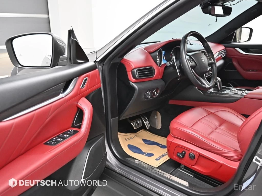 Maserati Levante 3.0 AWD* GRANSPORT* ПОДГРЕВ* ОБДУХВАНЕ* НАВИГАЦИЯ, снимка 8 - Автомобили и джипове - 54765711
