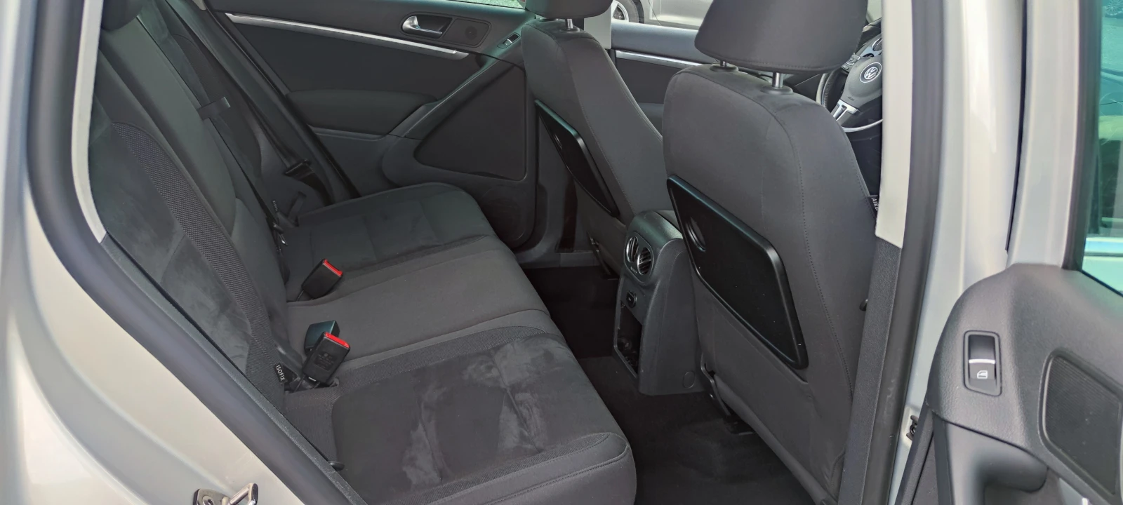 VW Tiguan 2.0TDI 4MOTION HIGLINE , снимка 11 - Автомобили и джипове - 55216686