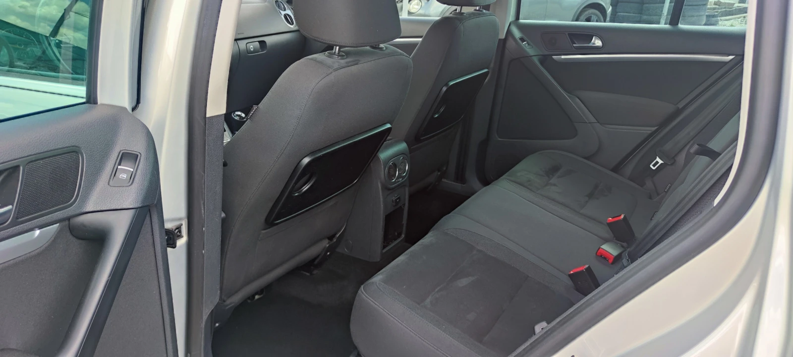 VW Tiguan 2.0TDI 4MOTION HIGLINE , снимка 14 - Автомобили и джипове - 55216686