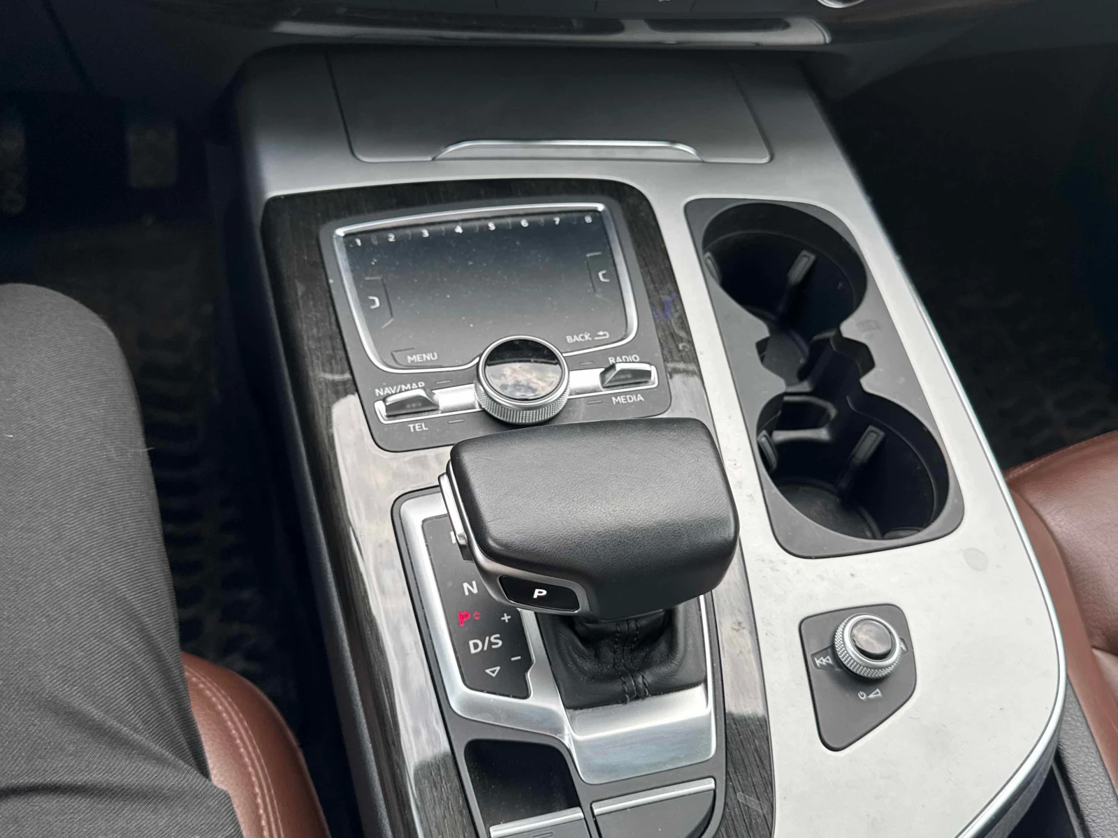 Audi Q7 * АВТОКРЕДИТ * ГЛАВНО ПРЕДСТАВИТЕЛСТВО, снимка 10 - Автомобили и джипове - 55872423