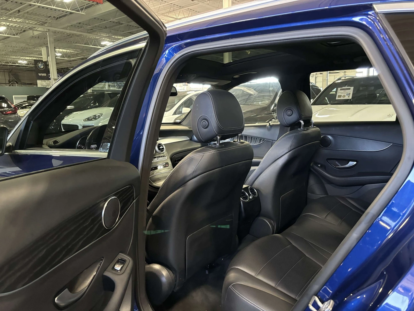 Mercedes-Benz GLC 300 | 4MATIC| NAV| BLACKWOOD| DUALROOF| , снимка 14 - Автомобили и джипове - 55990463