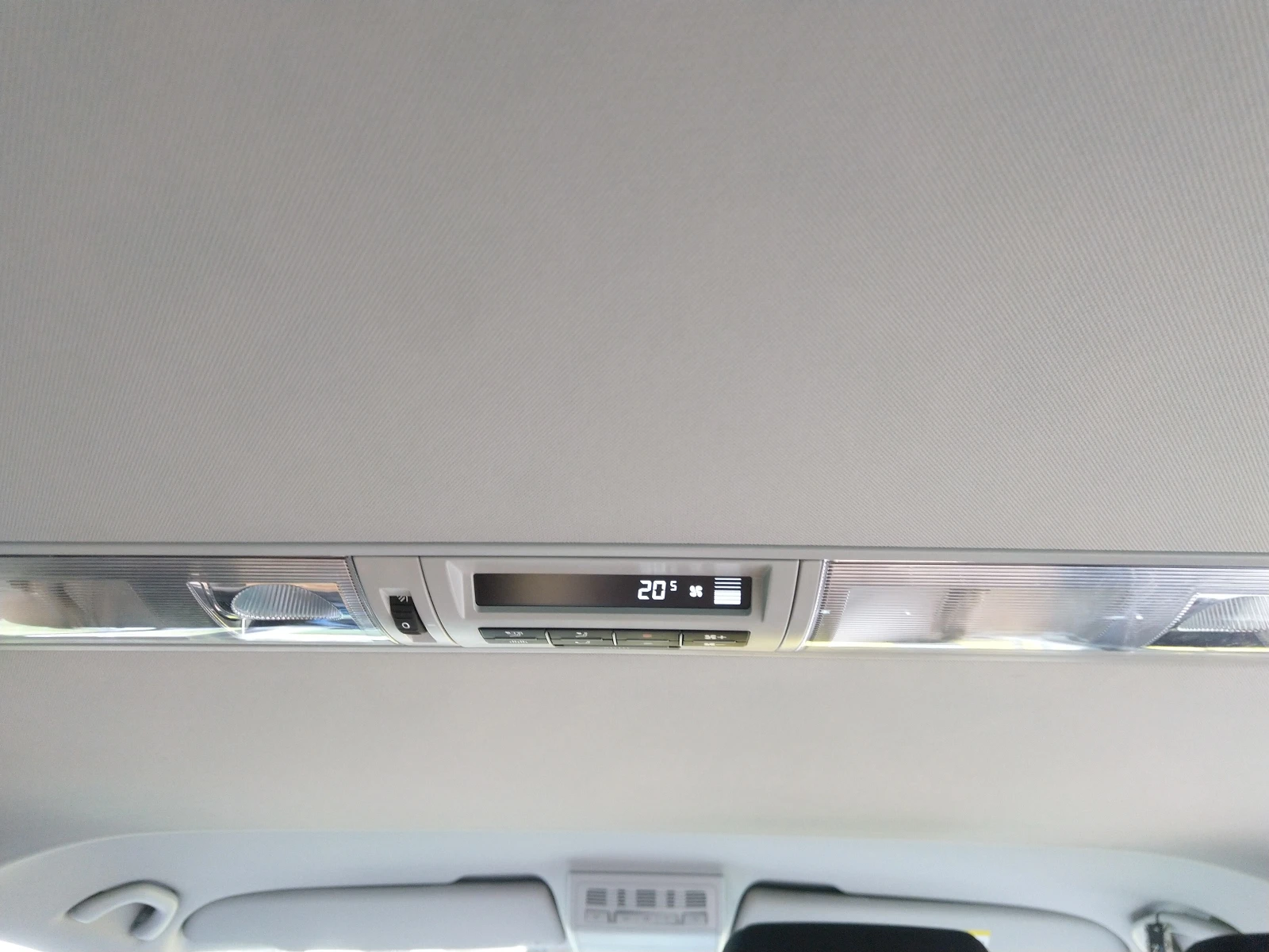 VW Caravelle Long, снимка 4 - Бусове и автобуси - 54755241