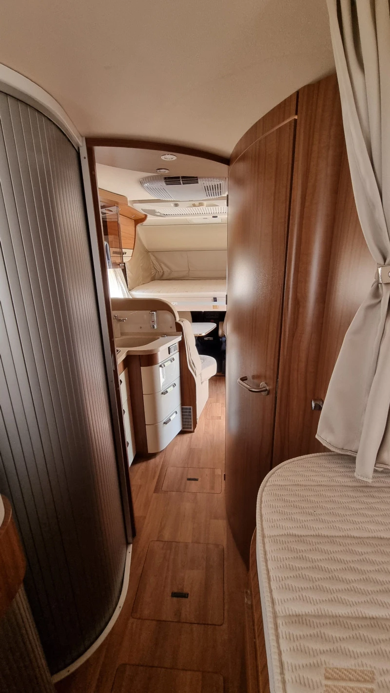 Кемпер HYMER / ERIBA B678, снимка 2 - Каравани и кемпери - 47226970