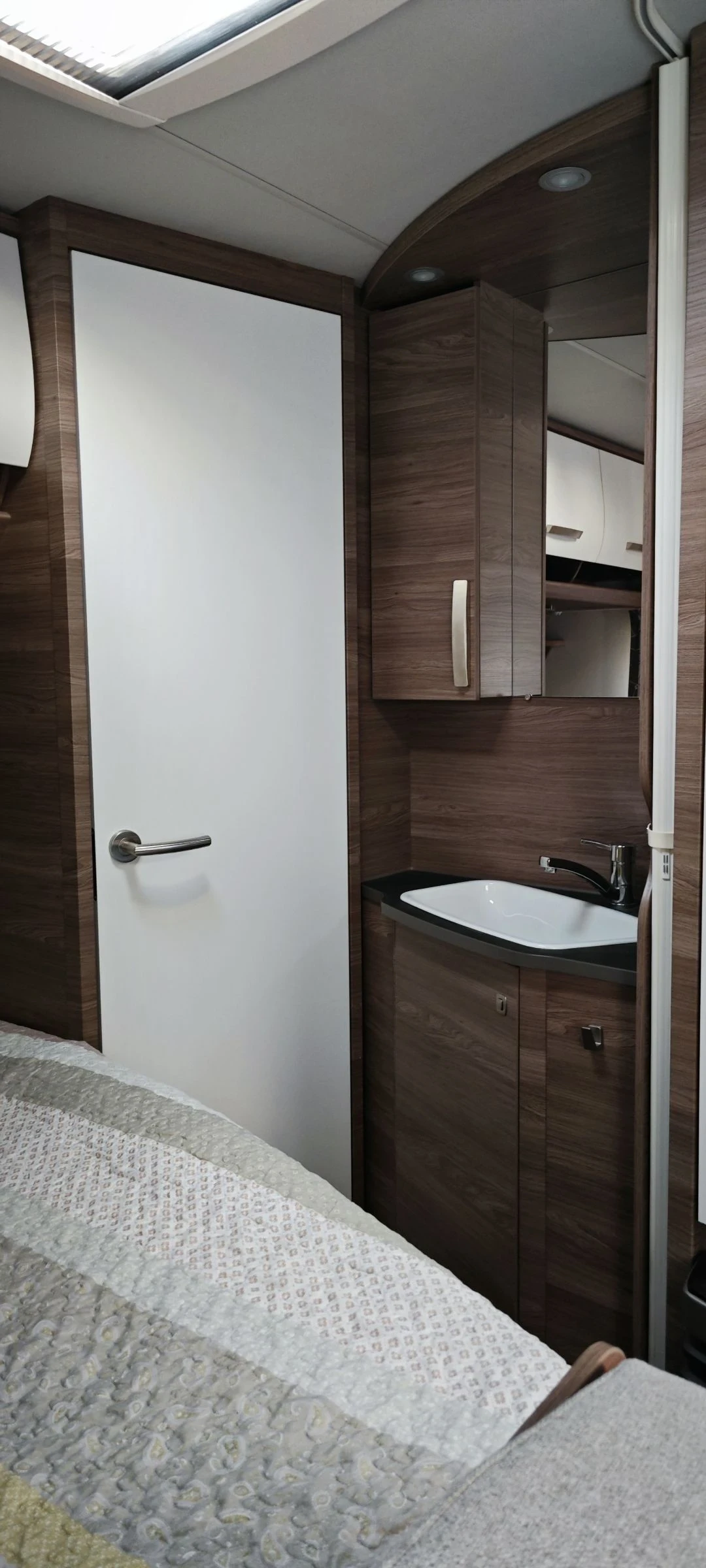 Каравана Knaus 540 FDK - изображение 8