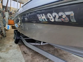 Моторна яхта Glastron DX 215, снимка 1