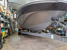 Моторна яхта Glastron DX 215, снимка 16