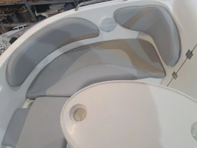 Моторна яхта Glastron DX 215, снимка 9