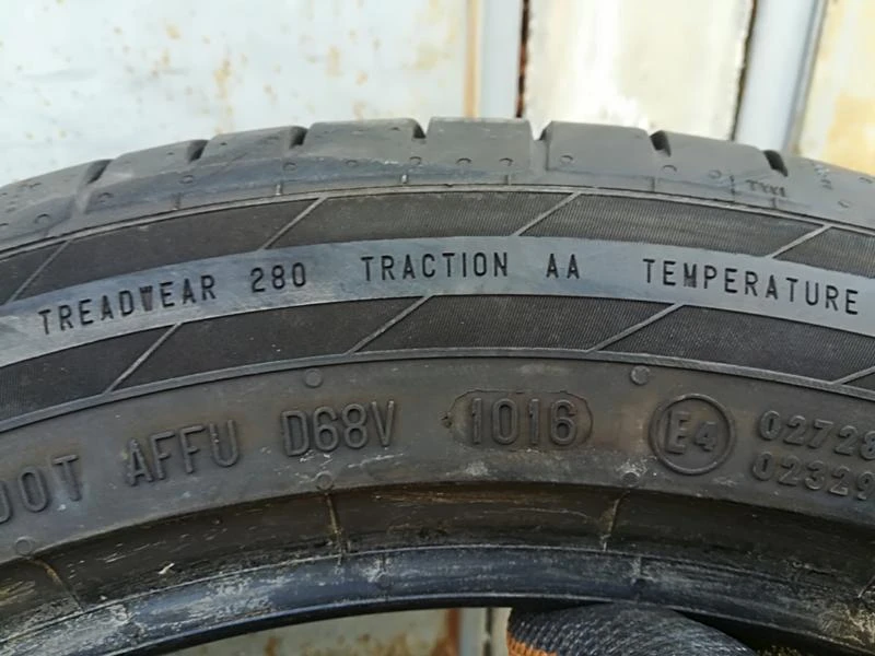 Гуми Летни 235/45R18, снимка 6 - Гуми и джанти - 21495390