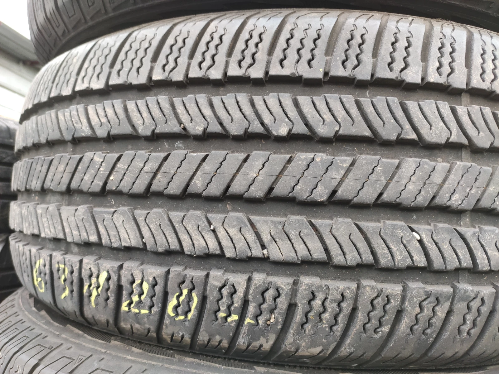 Гуми Летни 275/55R20, снимка 4 - Гуми и джанти - 54655675
