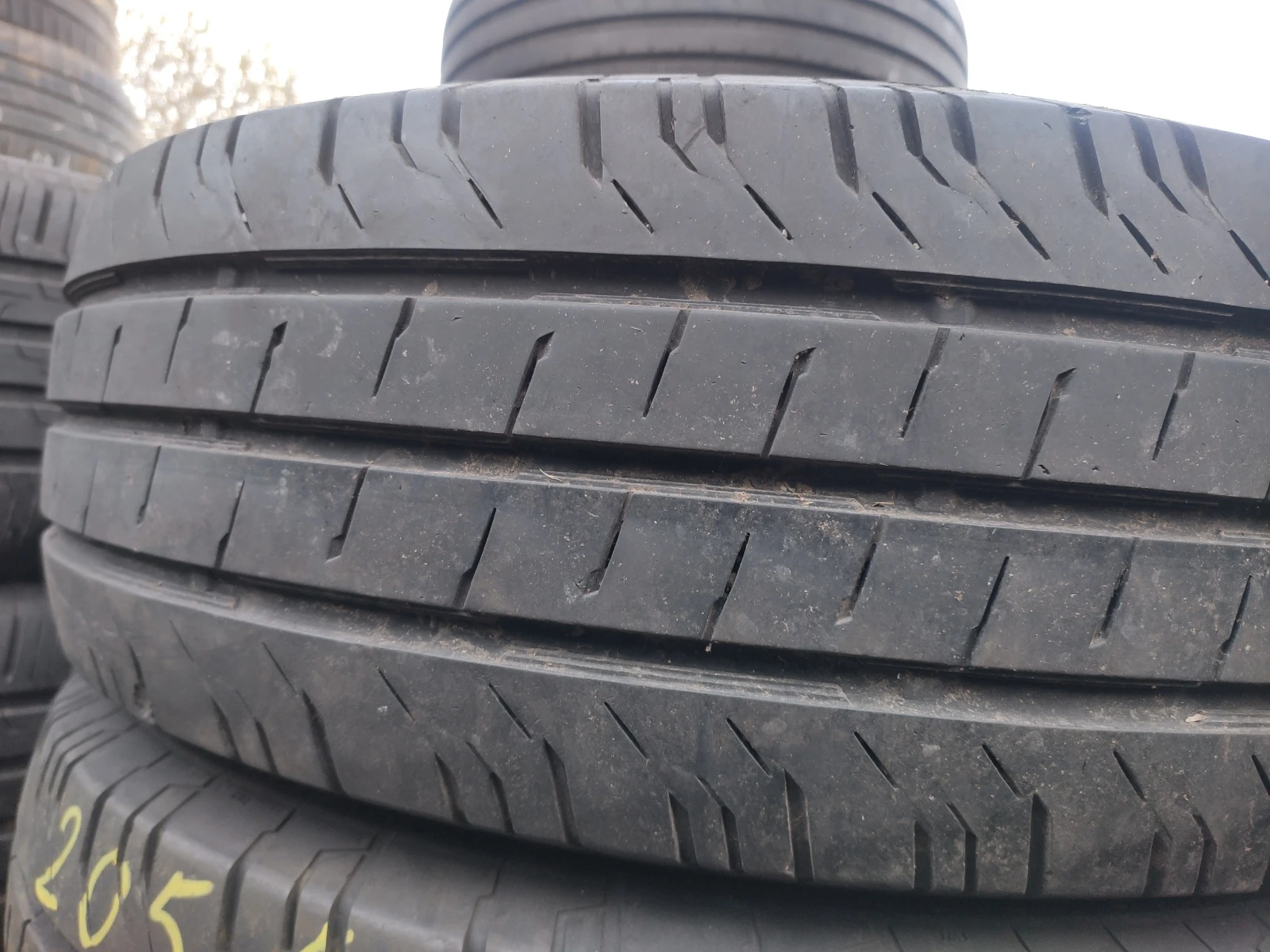 Гуми Летни 205/65R16, снимка 2 - Гуми и джанти - 54985990