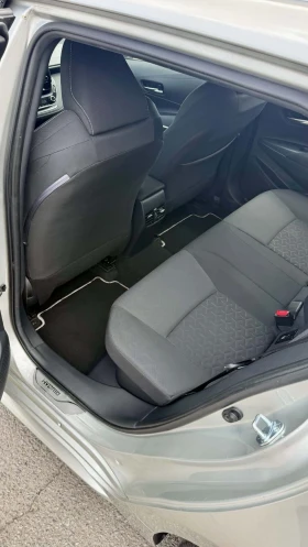 Toyota Corolla 1.8 HYBRID , снимка 10