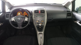 Toyota Auris 1.4 i , снимка 9