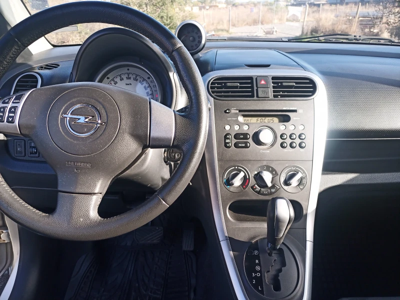 Opel Agila 1.2, снимка 4 - Автомобили и джипове - 47425570