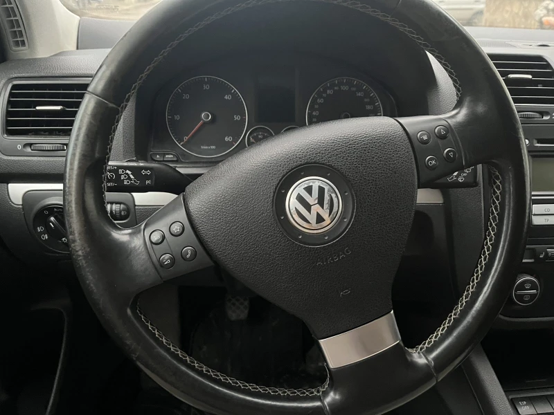 VW Golf, снимка 11 - Автомобили и джипове - 48803854