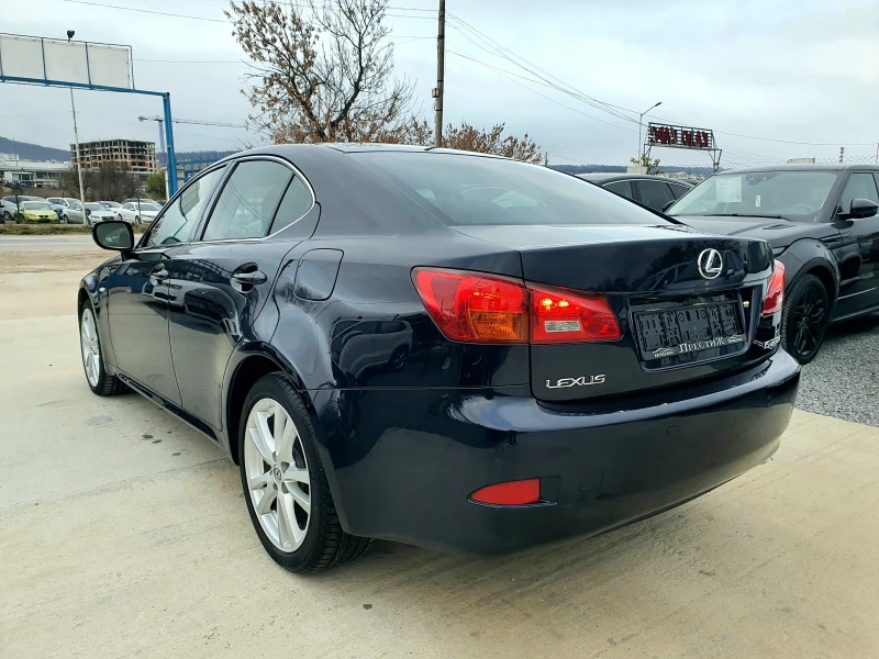 Lexus IS 220d 2.2 D - 177k.c., снимка 6 - Автомобили и джипове - 51987410