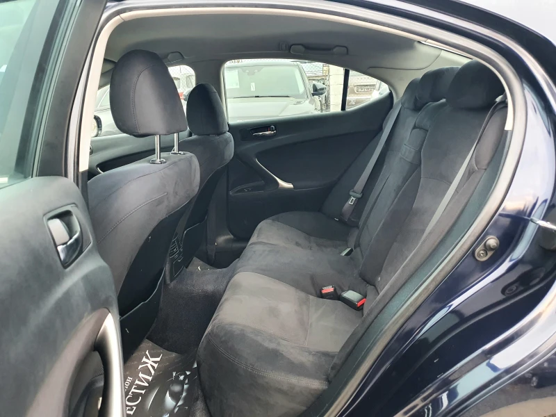 Lexus IS 220d 2.2 D - 177k.c., снимка 11 - Автомобили и джипове - 51987410