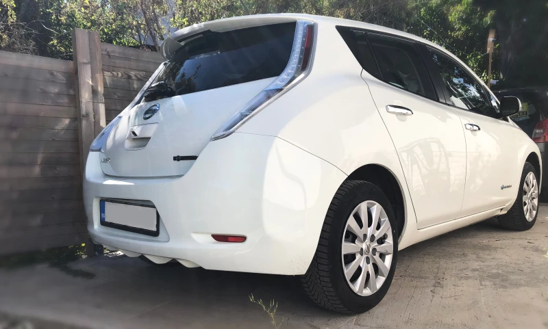 Nissan Leaf  S, снимка 2 - Автомобили и джипове - 51989602