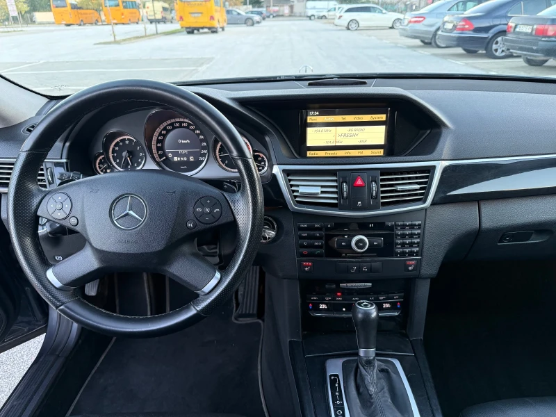 Mercedes-Benz E 250 CDI Avantgarde* Кожа/Нави/Подгрев/Парктроник, снимка 11 - Автомобили и джипове - 52007985