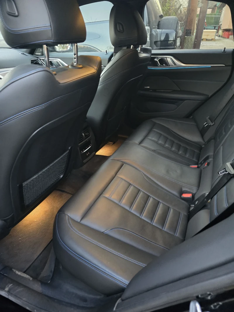 BMW i4 eDrive40 M-Sport Laser/360/Harman Kardon/DA PRO, снимка 10 - Автомобили и джипове - 52638924