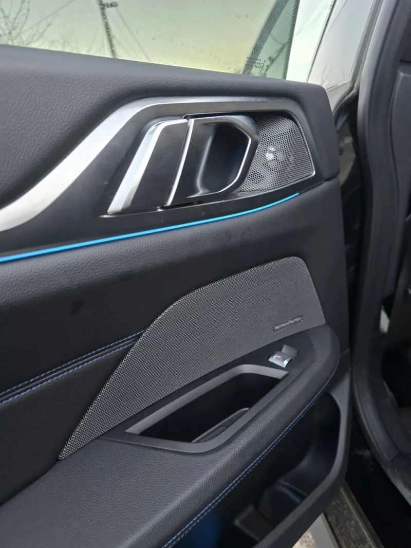 BMW i4 eDrive40 M-Sport Laser/360/Harman Kardon/DA PRO, снимка 9 - Автомобили и джипове - 52638924