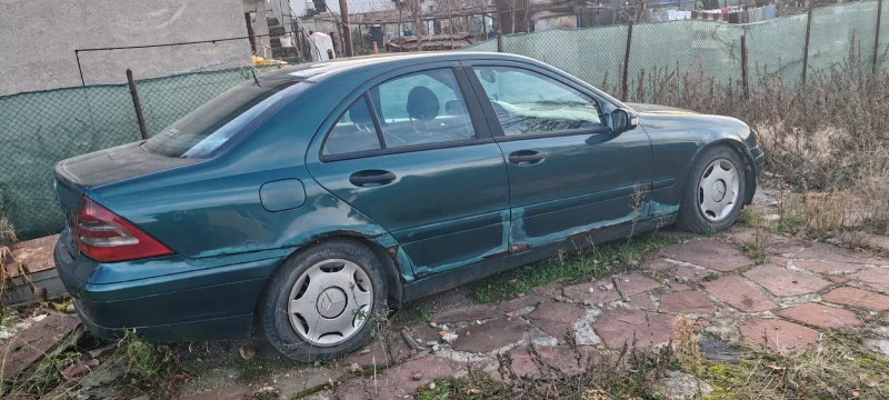 Mercedes-Benz C 220, снимка 5 - Автомобили и джипове - 52816143
