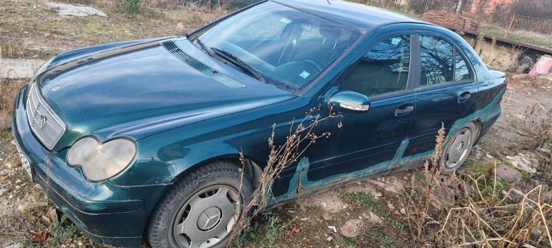Mercedes-Benz C 220, снимка 3 - Автомобили и джипове - 52816143