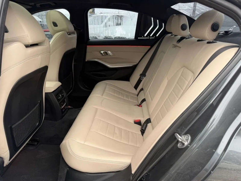 BMW 330 * xDrive * CARFAX * ЦЕНА ДО БГ, снимка 16 - Автомобили и джипове - 53236778