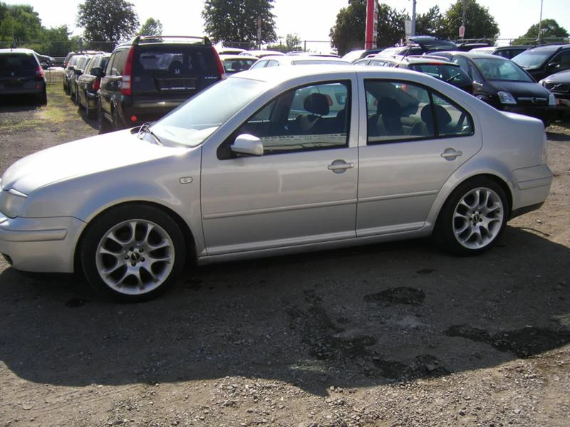 VW Bora 2.3 V 5, снимка 4 - Автомобили и джипове - 49434679