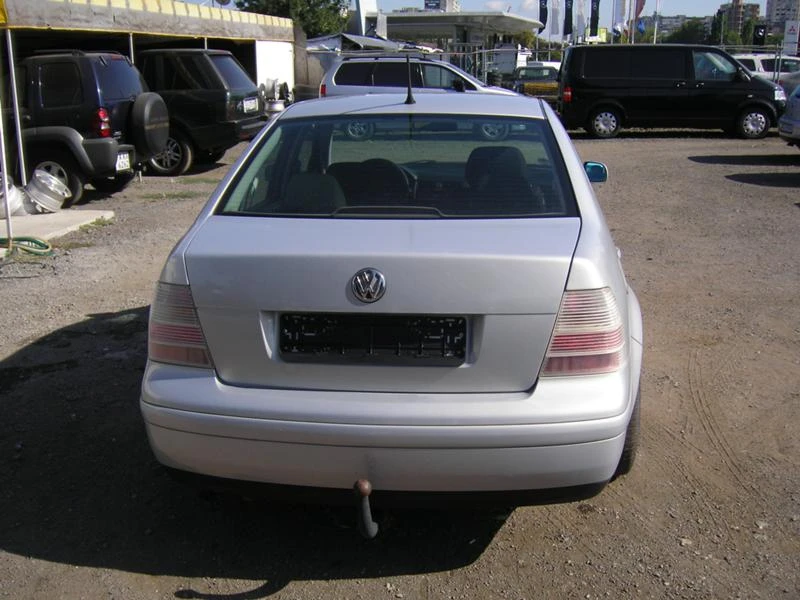 VW Bora 2.3 V 5, снимка 3 - Автомобили и джипове - 49434679