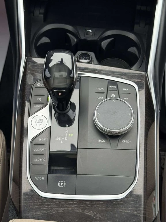 BMW 330 * xDrive * CARFAX * ЦЕНА ДО БГ, снимка 13 - Автомобили и джипове - 53236778