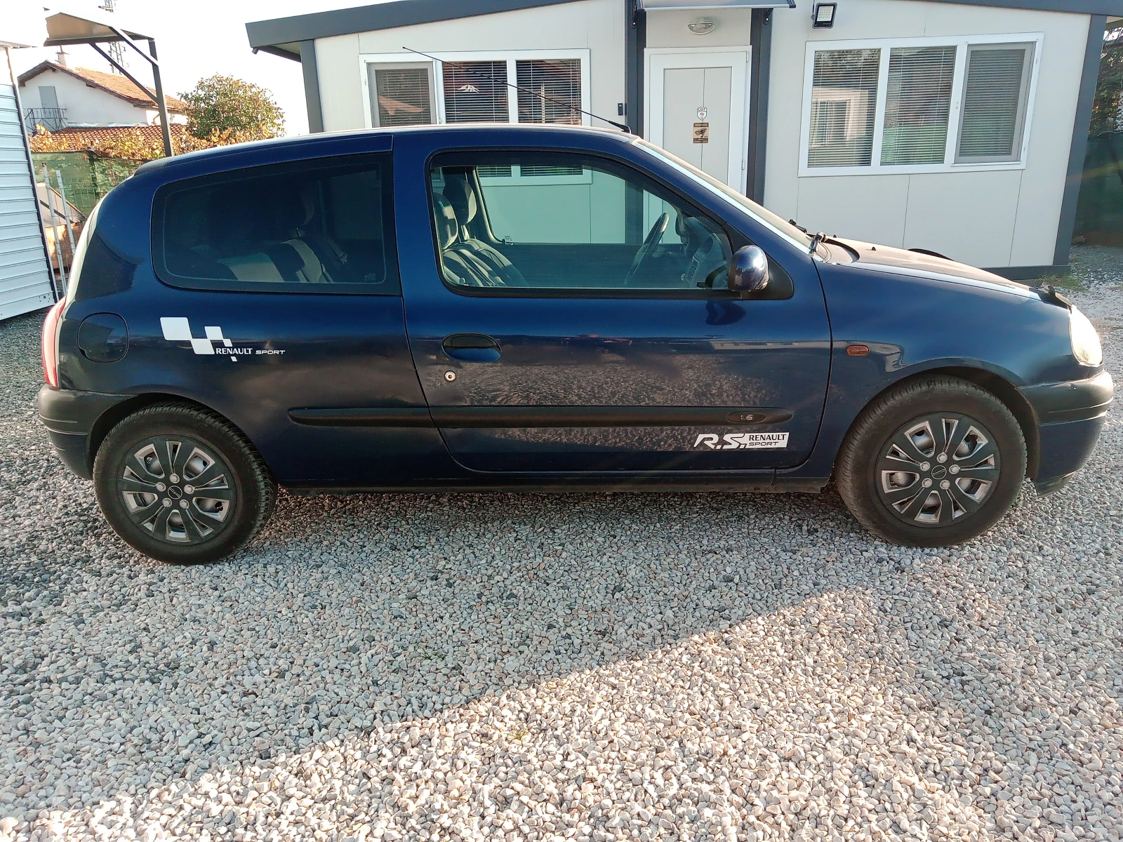 Renault Clio RXE 1.6 90 к.с. газ - изображение 6