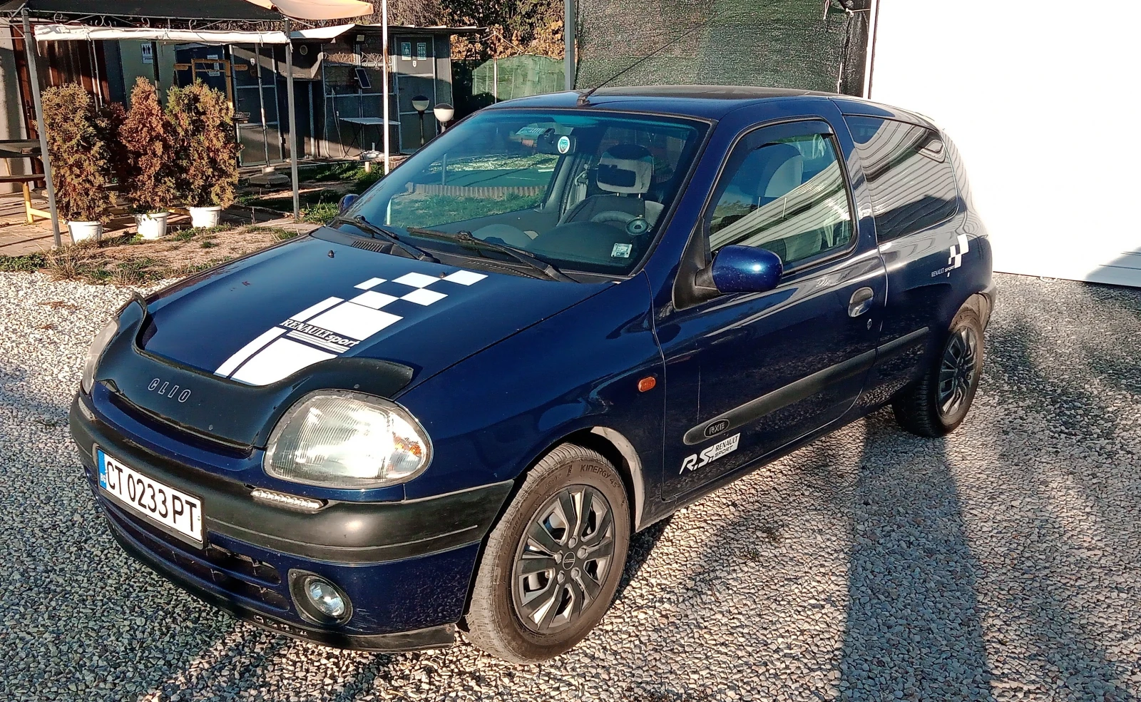 Renault Clio RXE 1.6 90 к.с. газ - изображение 2