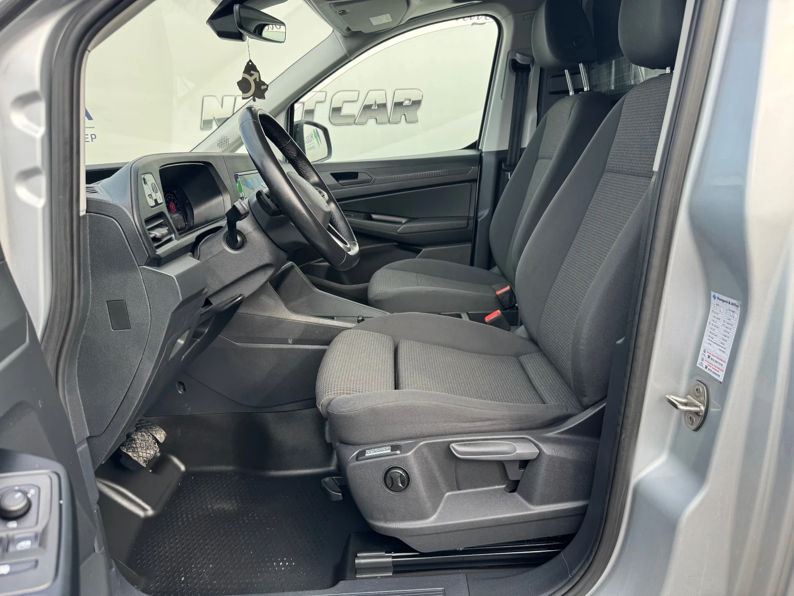 VW Caddy 2.0 ТDI * MAXI* АВТОМАТИК * LED - изображение 7