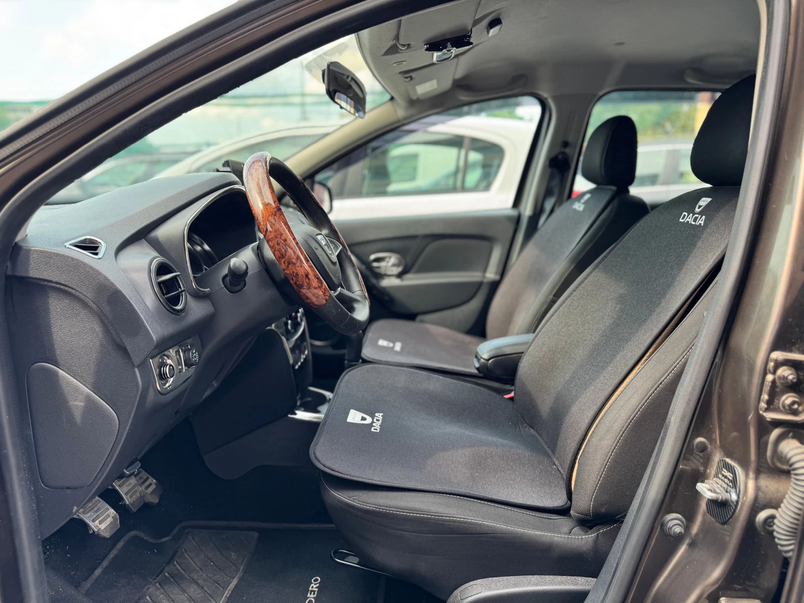 Dacia Sandero 1.0i * GAS * NAVI * KAMERA - изображение 8