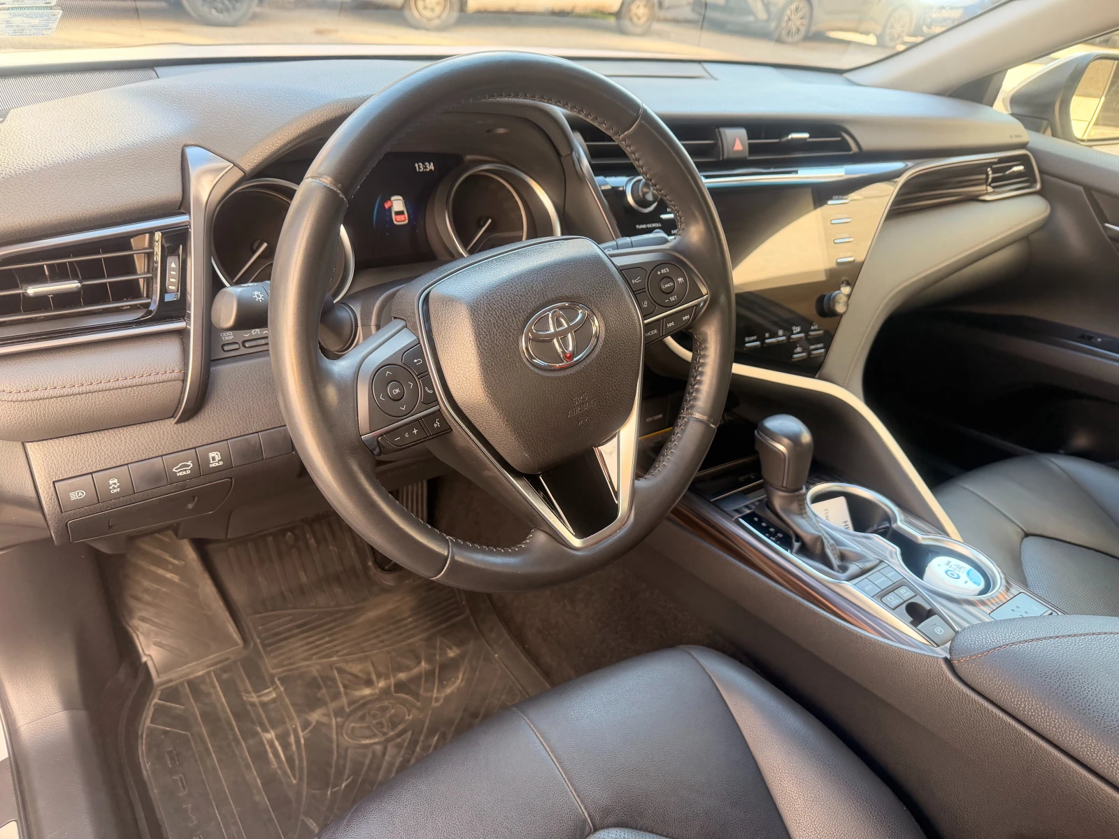 Toyota Camry  - изображение 6