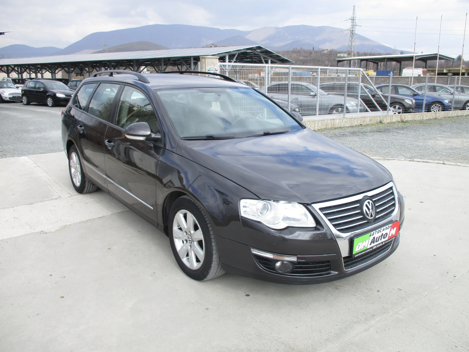 VW Passat 2.0TDI/140кс./АВТОМАТИК/КАТО НОВА, снимка 2 - Автомобили и джипове - 53863027