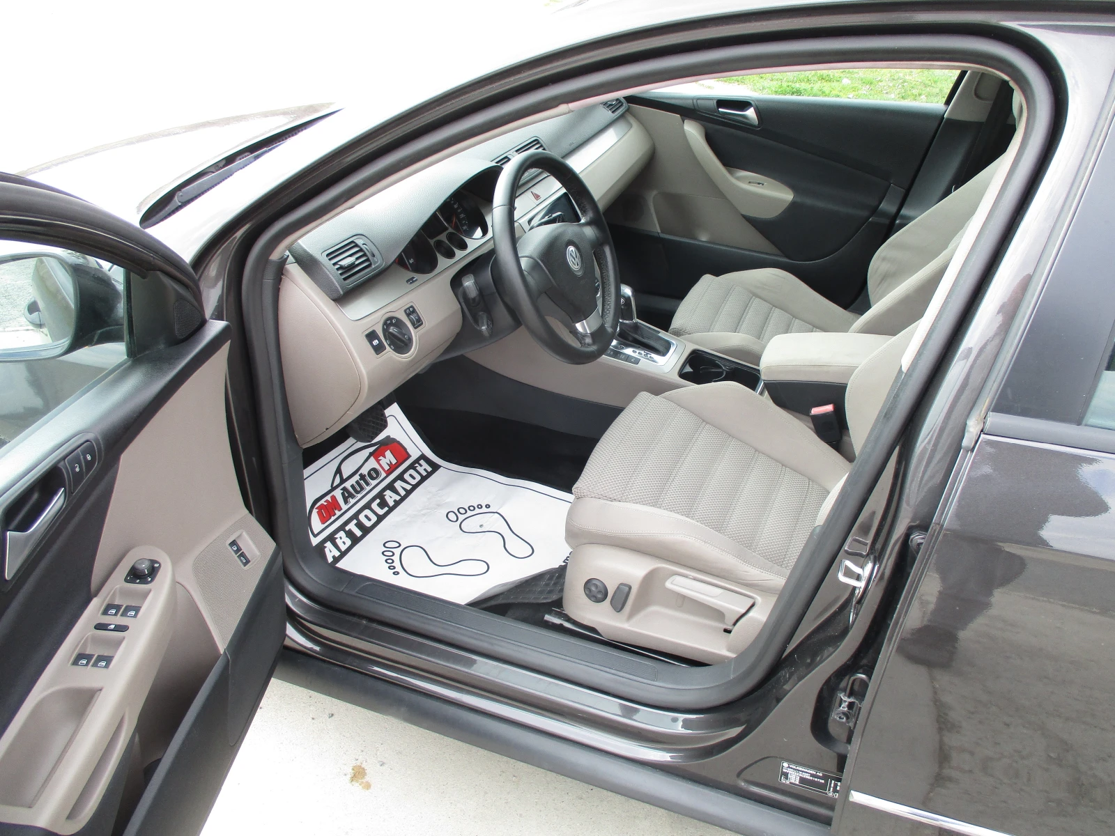 VW Passat 2.0TDI/140кс./АВТОМАТИК/КАТО НОВА, снимка 9 - Автомобили и джипове - 53863027