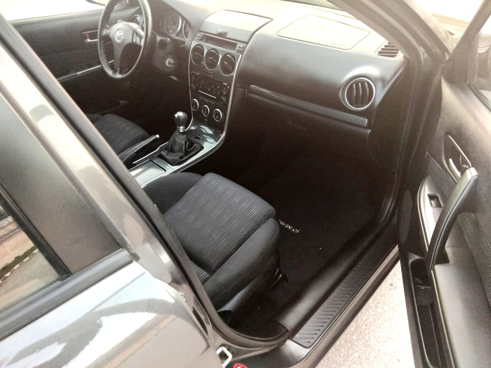 Mazda 6 2.0i147k+ 6скорости + ГАЗОВ ИНЖЕКЦИОН , снимка 13 - Автомобили и джипове - 53936357