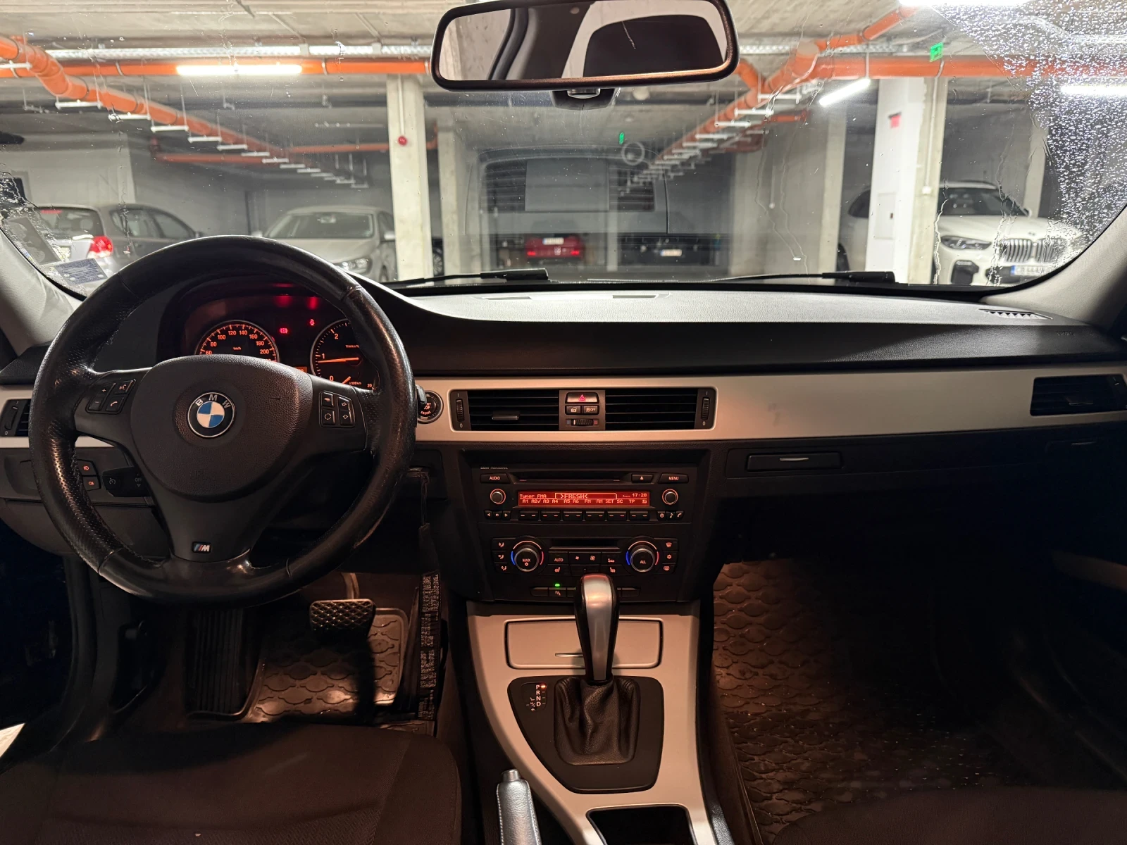 BMW 320 Touring, снимка 7 - Автомобили и джипове - 54179572