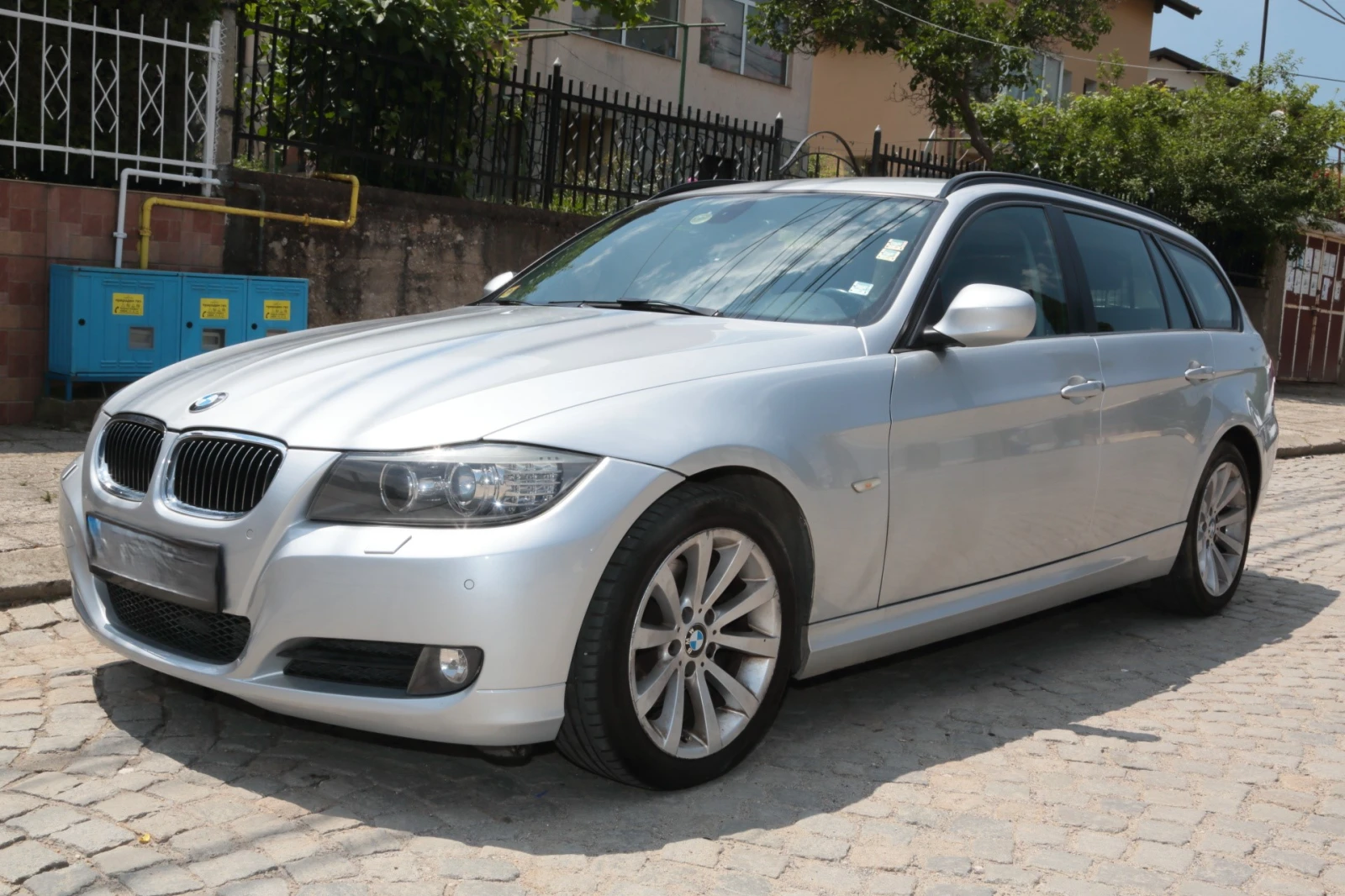 BMW 320 xd, снимка 2 - Автомобили и джипове - 54818932